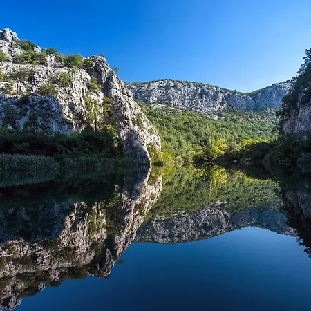 Cetina Apartment