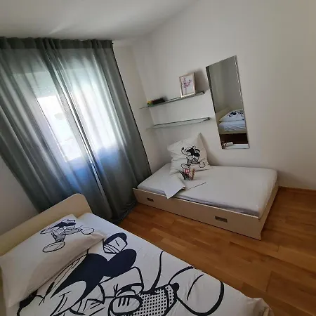 Cetina Apartment *